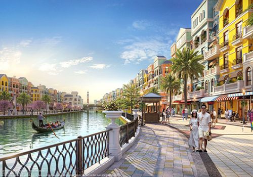 Vingroup tổ chức hàng trăm chuyến VinBus miễn phí tới Mega Grand World Hà Nội